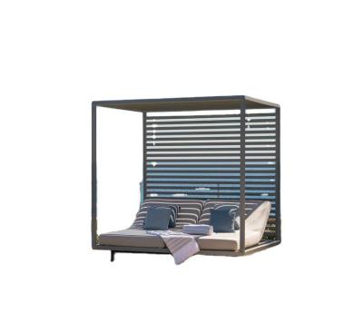 China Outdoor Daybed Style Furniture Reasonable Price Beach Aluminum Bed Canopy American Style Daybed Shade Daybed for sale