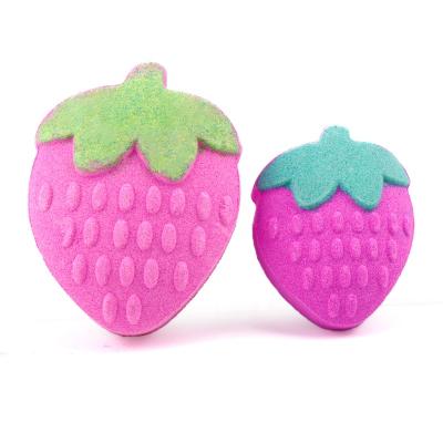 China FunnyCustom Shape Natural Essential Oil Salts Packing Fruit Shape Moisturizer Colorful Hemp Natural Essential Oil Strawberry Watermelon Bath Bomb for sale