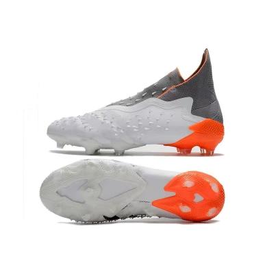 China Hot Sale Wholesale Cr7 Wear Resistant Professional Long Spikes Training Soccer Boots New Men Soccer Shoes for sale