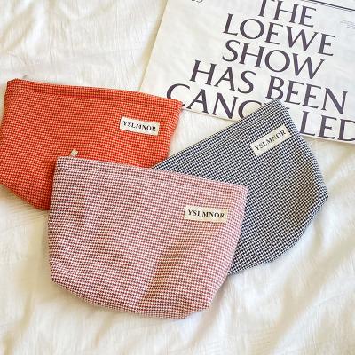 China Handheld Flat Korean Portable Burlap Fashion Travel Storage Cosmetic Storage Bag for Woman for sale