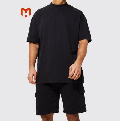 China QUICK DRY Tracksuit Summer Men's Oversized 2 Piece T-Shirt And Cargo Shorts Set for sale