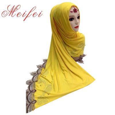 China Newest Polyester Hijabs Muslim Head Hijab Scarf/Plain Muslim Muslim Square Polyester Solid Color Scarves Cotton Scarf With Lace for sale