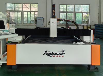 China 3015 Autofokus hochwertige Schneidkante Laserschneidmaschine für Blech zu verkaufen