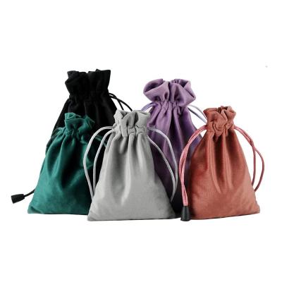 China Daily Use Travel / Outside / Business Velvet Drawstring Bags Jewelry Pouches Christmas Birthday Party Wedding Favors Gift Candy Drawing Bags for sale