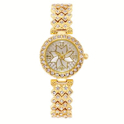 China Jewelry Clasp Ladies Bracelet Watch Set Diamond Star Bangle Watch Bracelet Gift Full Set Female Exquisite Girl Decorative Watch for sale