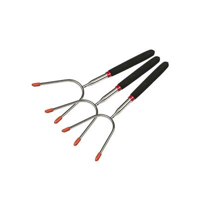 China Hot Dog Expandable Fork Sticks Camping Roasting Marshmallow Rotating Easily Cleaned BBQ Telescoping Sticks for sale