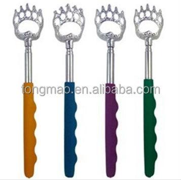 China Convenient Convenient Extendable Back Bear Claw Scratcher With Non-Slip Cushion Grip for sale