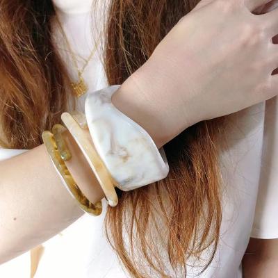 China New Design TRENDY Chunky Acrylic Bangles Irregular Resin Bangles for sale