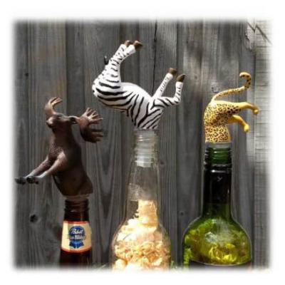 China Customized Shaped Animal Shaped Wine Bottle Cork Stocked Resin Wine Bottle Rooster Polyresin Wholesale Zebra Wine Bottle for sale