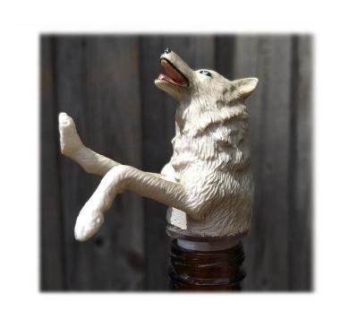 China Poly Resin Wolf Figure Cork Stocked Decorative Wine Stopper for sale