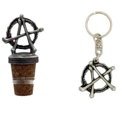 China Disposable Gift Set Anarchy Hand Crafted Tin Bottle Cap And Keychain for sale