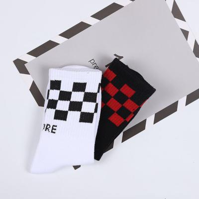 China Custom Women Combed Cheap Wholesale Fashion Cotton Embroidery Crew Socka QUICK DRY from Hellosport for Girls for sale