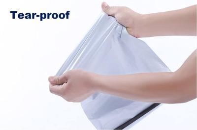 China Transparent Self Sealing Plastic Parcel Packaging Bag with 2 Mil Thickness à venda