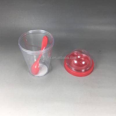 China Single Wall Plastic Single Wall Yogurt Bottle Cereal To Go Breakfast Cup With Spoon for sale