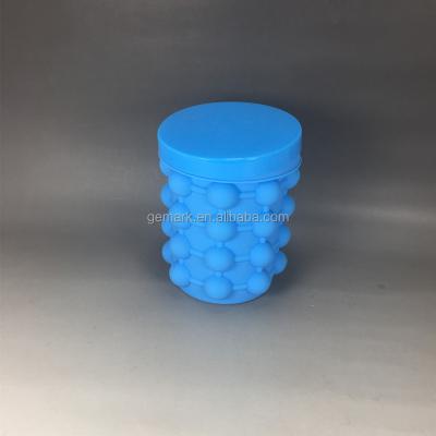 China Household Silicone Ice Cube Maker Ice Cube Mold Trays Space Saving Ice Cube Maker for sale