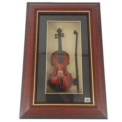 China Classic China Popular Home Decoration Ornament Violin Pattern Frame for sale