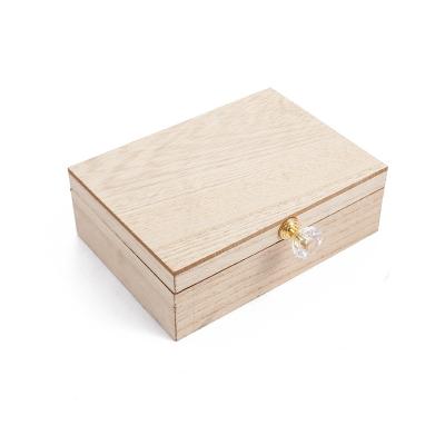 China Europe Wedding Ring Box Ornament Mr and Mrs Log Wedding Ornament Jewelry Box for sale