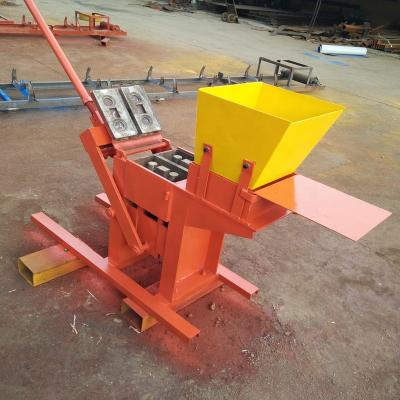 China QMR2-40 Lego Clay Manual Block Machine Red Interlocking Brick In Sri Lanka for sale