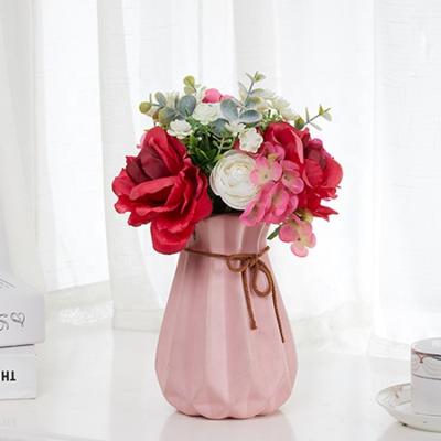 China New Design Eco - Friendly Hotel Decoration Durable Red Silk 12 Heads Rose Flower Bouquet for sale