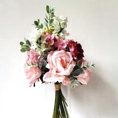 China Hot Selling Eco - Friendly Hotel Home Wedding Decoration Pink Rose Silk Flower Bouquet for sale