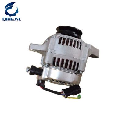 Cina Alternatore 600-821-6130 0-33000-5840 per il motore S6D105 dell'escavatore PC200-1 PC200-2 di KOMATSU in vendita