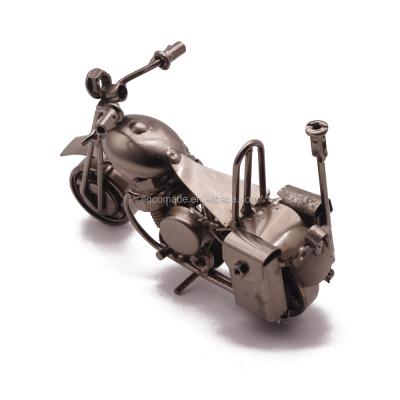 China Handmade Globle Old Style Metal Motorcycle Decorations Iron Arts Motorcycle Collections for sale