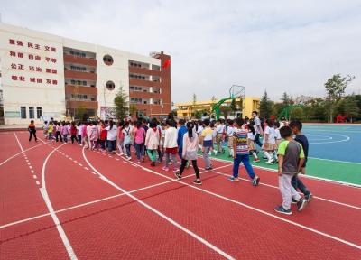 Cina Sport modulari ammortizzatori smontabili che pavimentano, 100% pp che collega pavimentazione di sport in vendita