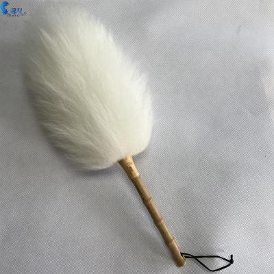 China Wholesale Cheap High Quality Sustainable Natural Feather Lambs Wool Cloths With Wooden Handle For Cleaning Cloth for sale