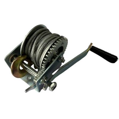 中国 800lbs Manual Marine Trailer Winch Zinc Plated With Cable And Hook 販売のため