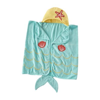 China Disposable Terry Baby Cotton Embroidery Fish Beauty Hooded Towel With Animal Pattern for sale