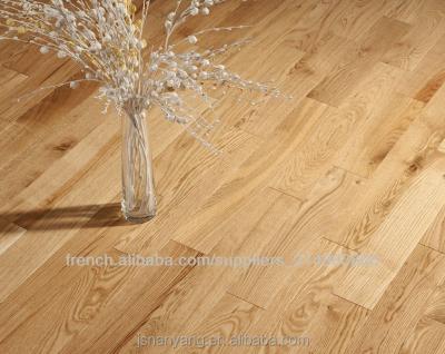 China Interior Decoration European Oak With Knots Natural Color Industrial Parquet Flooring for sale