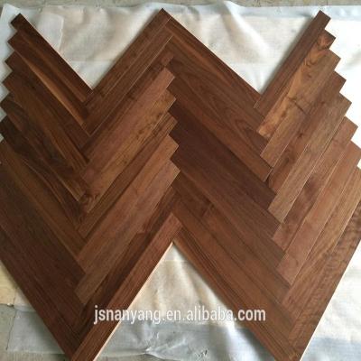 China Indoor Residential American Walnut Herringbone Parquet Black Walnut Herringbone Parquet Flooring for sale