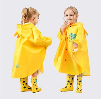 China 100% Waterproof Raincoat Kids Cartoon Hooded Raincoat Windproof Raincoat for sale