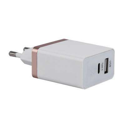 China UniversalÂ   30W PD Charger For Macbook USB PD Charger For Phones Power Adpter Smart Charger 30W PD for sale