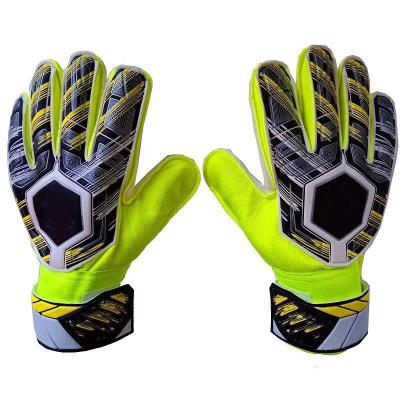 China Finger ProtectionÂ   Hot Sale Latex Soccer Goalkeeper Gloves For Training And Match Size 5/6/7/8/9/10 Football Gloves for sale