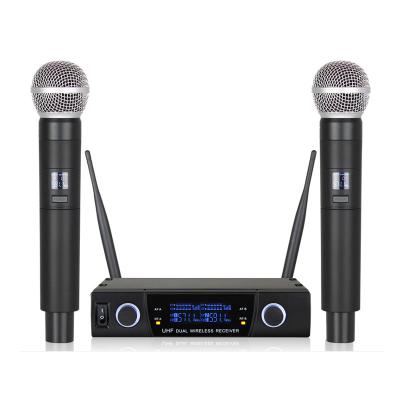 China Professional Handheld Microphone 2021 Dual Channel Wireless Multi Channel Vocal Headset Microphone MIC BT For Karaoke Streaming for sale