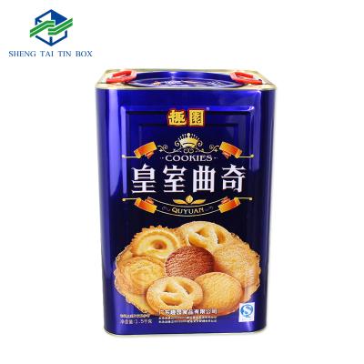 China Eco - Friendly Cookie Packaging Large Airtight Big Square Cookie 1.5kg Tins With Lock for sale