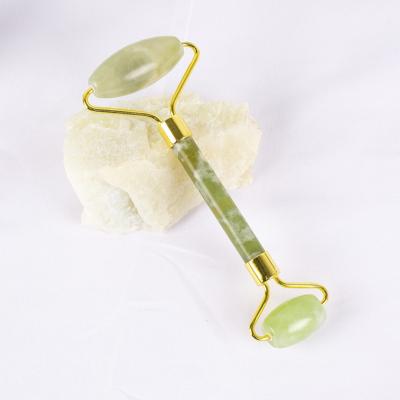 China Great Value Face Guasha Light Green Board And Jade Roller Sets For Women Beauty for sale