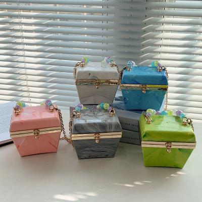 China Like Box Hot Selling 2021 Pearl Chain Personality Women Bags Unique Handbags Female Acrylic Purse for sale