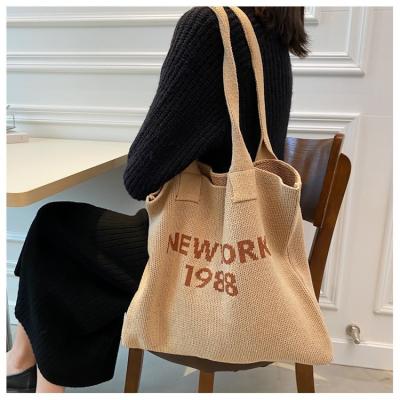 China 1998 Copy 2022 New York Large Shoulder Bag Ladies Women Winter Woven Knitting Casual Tote Bag for sale