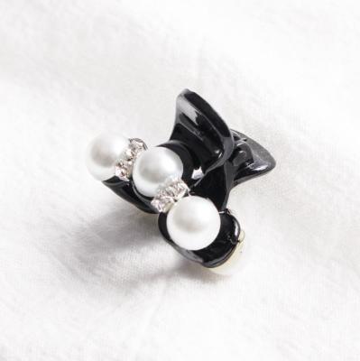 China Fashionable Korean Style Small Size Plastic Hair Claw Black Pearl Claw Clip Hair Accessories Good Quality For Women for sale