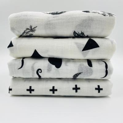 China Folded Baby Blanket Maker 100% Cotton Printed Cute Panda Baby Muslin Wrap Blanket for sale