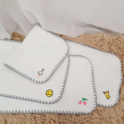 China Beautiful PORTABLE Breathable Pure Cotton Embroidered Baby Pillow Baby Head Pillow For Newborn Infant for sale