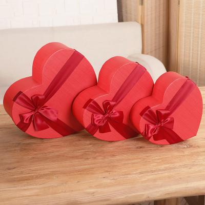 China Flower gift box packaging Red Heart Shaped Gift Box Creative Peach Heart Gift Packaging Flower Box for sale