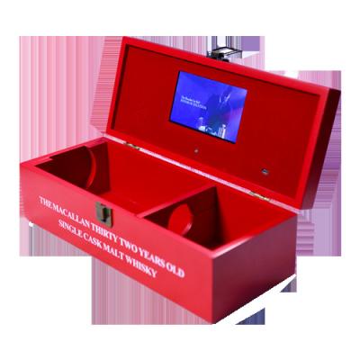 China Caja video de madera caliente del uso del material y del regalo del negocio con el módulo del lcd del tft de 5 pulgadas en venta