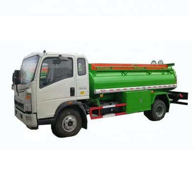 China HOWO 4x2 fuel tanker truck mobile oil refueling trucks 5000 liters fuel tank truck for sale for sale