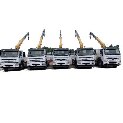 China RHD SINOTRUK HOWO truck with crane 10 ton 4x2 4x4 truck mounted crane for sale for sale