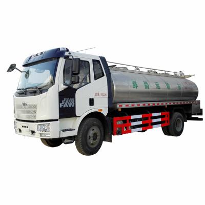 China FAW 4x2 6 Wheels Milk Transport Truck , Milk Tanker Truck 8000L - 10000L for sale