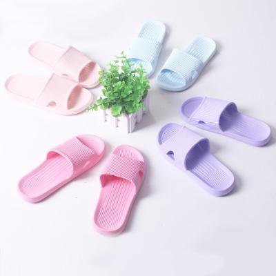 China Cushioning Home EVA Slippers For Men And Women , Custom Soft Comfortable And Indoor Non-Slip Slippers Bath Slippers for sale