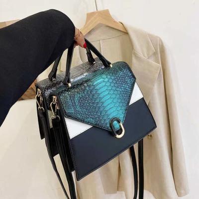 China New Fashion Daily Ladies Snake Skin Handbags Girls Luxury Handbag Hot Selling Purses For Woman for sale